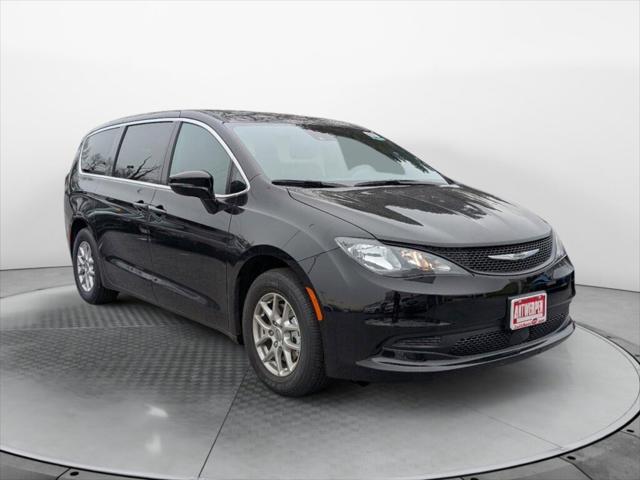 2025 Chrysler Voyager VOYAGER LX