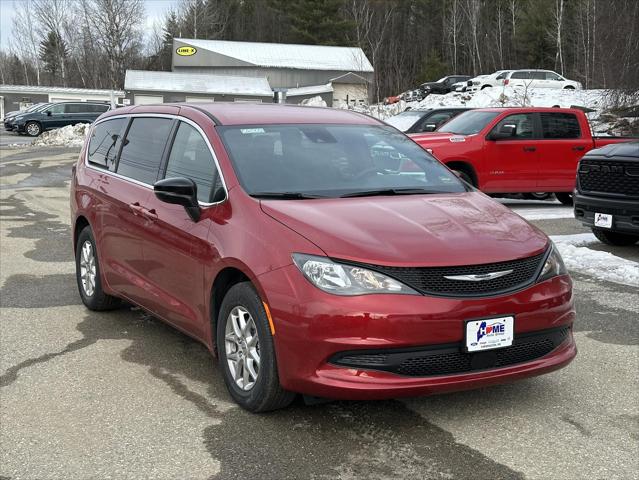 2025 Chrysler Voyager VOYAGER LX