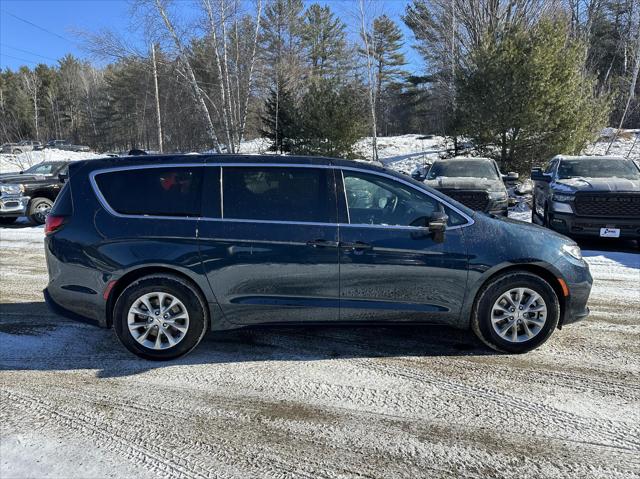 2025 Chrysler Pacifica PACIFICA SELECT AWD