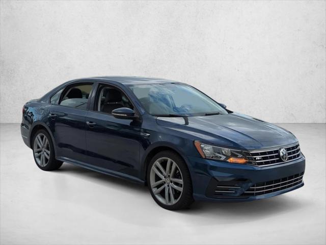 2018 Volkswagen Passat 2.0T R-Line 2018 Volkswagen Passat 2.0T R-Line