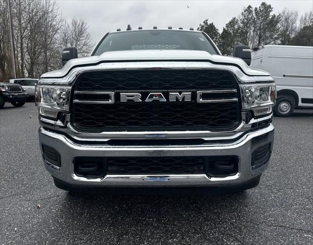 2024 RAM Ram 3500 Chassis Cab RAM 3500 TRADESMAN CHASSIS REGULAR CAB 4X4 60 CA