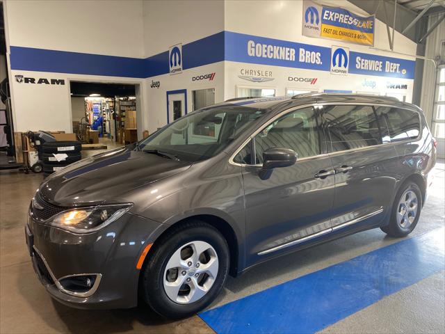 2017 Chrysler Pacifica Touring-L Plus
