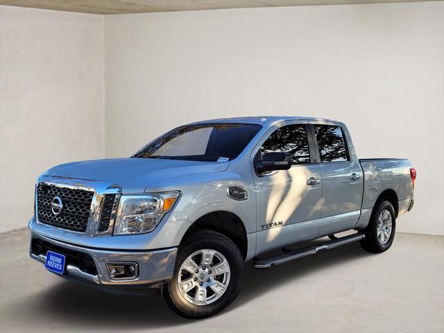 2017 Nissan TITAN