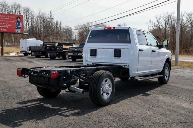 2024 RAM Ram 3500 Chassis Cab RAM 3500 TRADESMAN CREW CAB CHASSIS 4X4 60 CA 2024 RAM Ram 3500 Chassis Cab RAM 3500 TRADESMAN CREW CAB CHASSIS 4X4 60 CA
