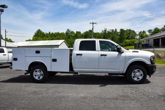 2024 RAM Ram 3500 Chassis Cab RAM 3500 TRADESMAN CREW CAB CHASSIS 4X4 60 CA