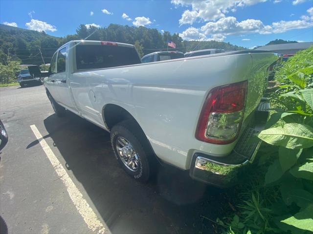 2023 RAM 2500 Tradesman Crew Cab 4x4 8 Box