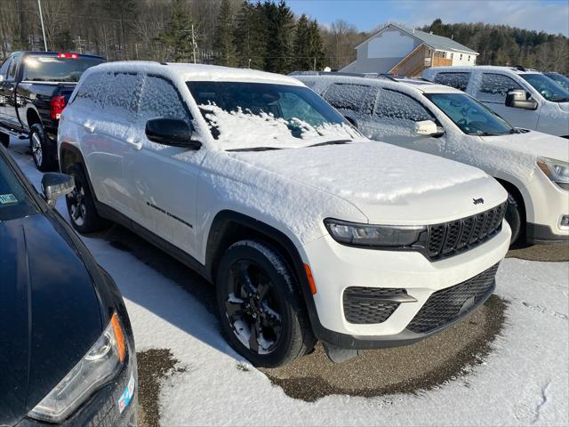 2023 Jeep Grand Cherokee Altitude 4x4