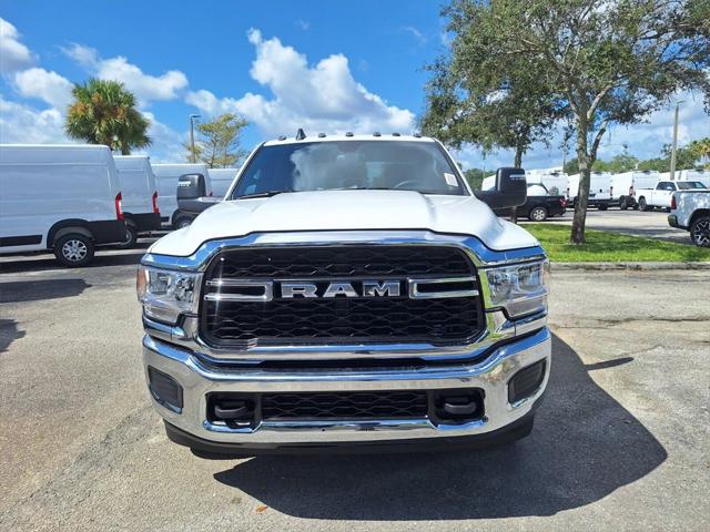 2024 RAM Ram 3500 RAM 3500 TRADESMAN CREW CAB 4X4 8 BOX