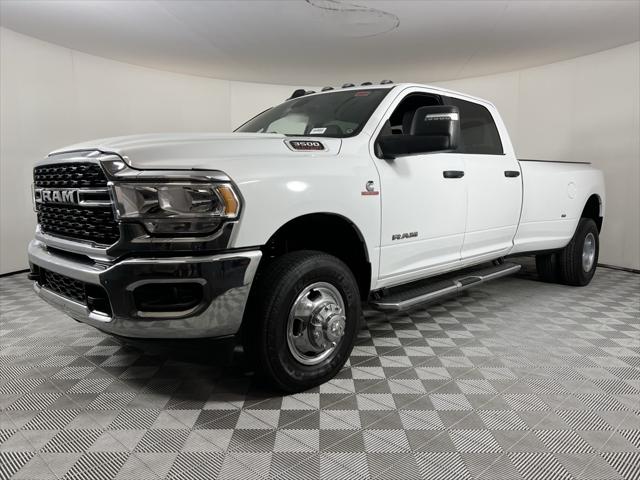 2023 RAM 3500 Big Horn Crew Cab 4x4 8 Box