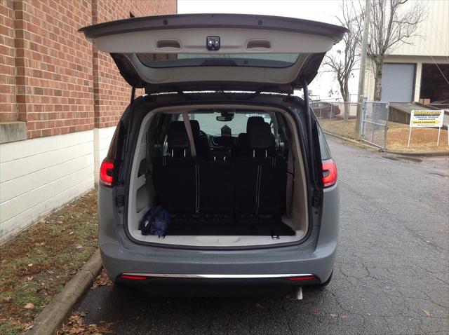 2022 Chrysler Pacifica Touring L