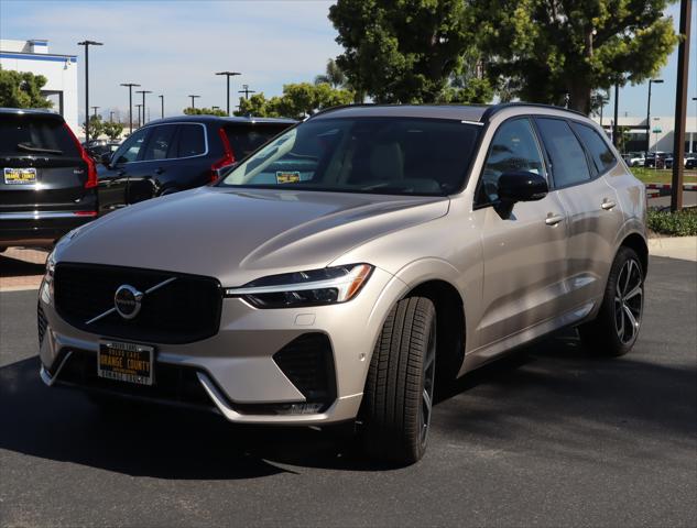 2025 Volvo XC60 B5 Ultra