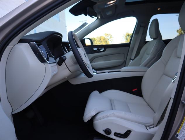 2025 Volvo XC60 B5 Ultra