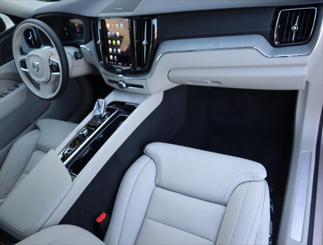 2025 Volvo XC60 B5 Ultra
