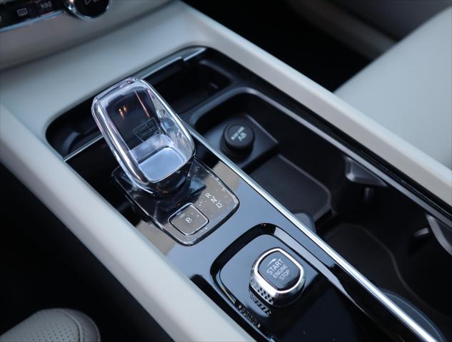 2025 Volvo XC60 B5 Ultra