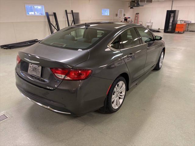 2015 Chrysler 200 Limited
