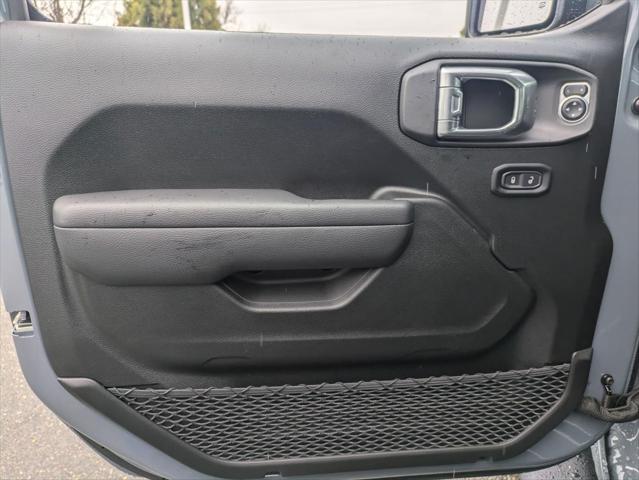 2025 Jeep Wrangler 4-Door Summit 4x4