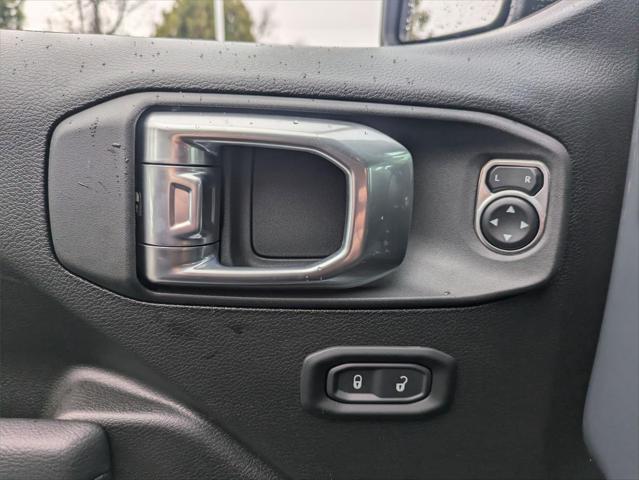 2025 Jeep Wrangler 4-Door Summit 4x4