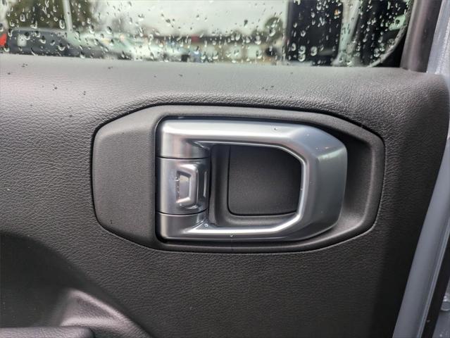 2025 Jeep Wrangler 4-Door Summit 4x4