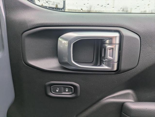 2025 Jeep Wrangler 4-Door Summit 4x4