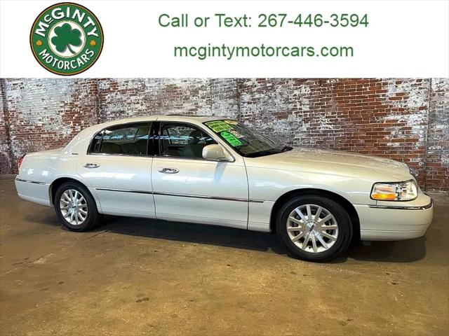 2007 Lincoln Town Car Signature for sale in Reading, PA