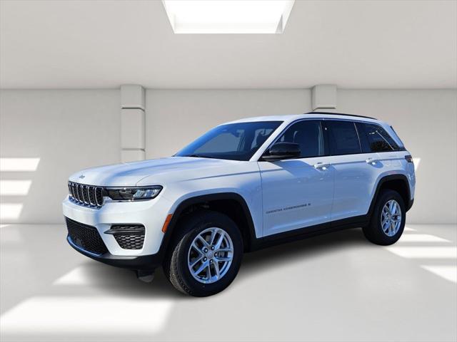 2025 Jeep Grand Cherokee GRAND CHEROKEE LAREDO X 4X2