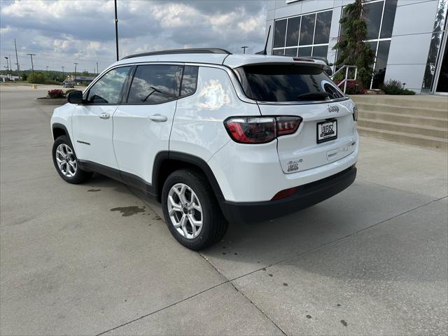 2025 Jeep Compass COMPASS LATITUDE 4X4