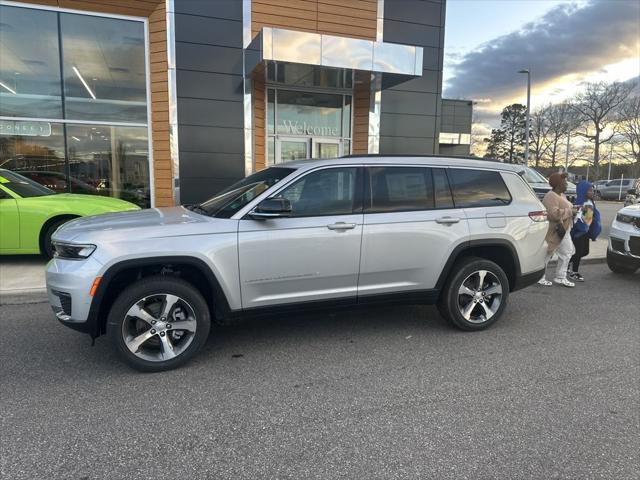 2025 Jeep Grand Cherokee GRAND CHEROKEE L LIMITED 4X4