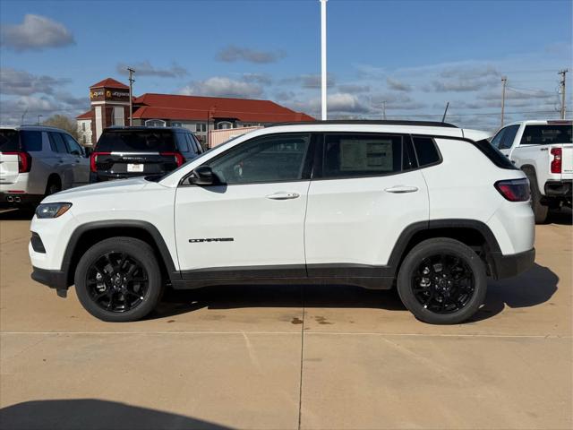 2025 Jeep Compass COMPASS LATITUDE 4X4