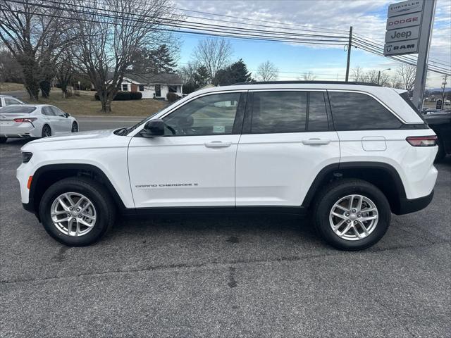 2025 Jeep Grand Cherokee GRAND CHEROKEE LAREDO X 4X4