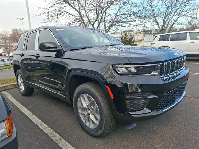 2025 Jeep Grand Cherokee GRAND CHEROKEE LAREDO X 4X4