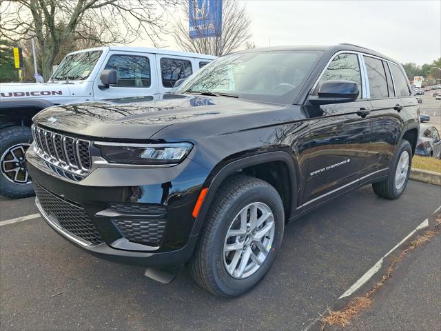 2025 Jeep Grand Cherokee GRAND CHEROKEE LAREDO X 4X4