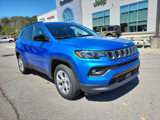 2025 Jeep Compass COMPASS LATITUDE 4X4