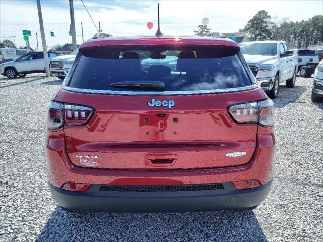 2025 Jeep Compass COMPASS LATITUDE 4X4