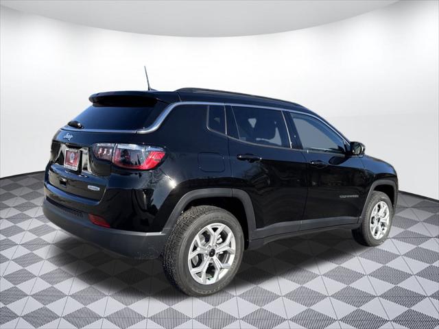 2025 Jeep Compass COMPASS LATITUDE 4X4
