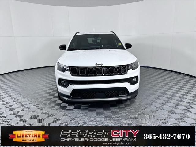 2025 Jeep Compass COMPASS LATITUDE 4X4