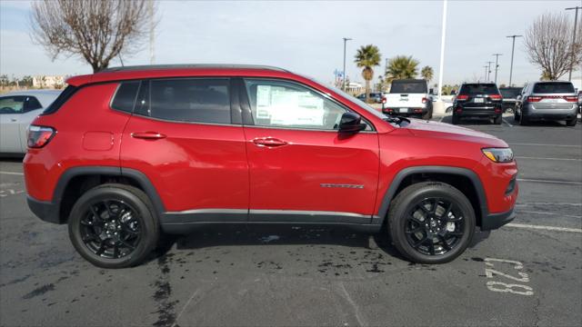 2025 Jeep Compass COMPASS LATITUDE 4X4