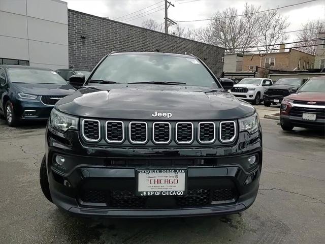 2025 Jeep Compass COMPASS LATITUDE 4X4