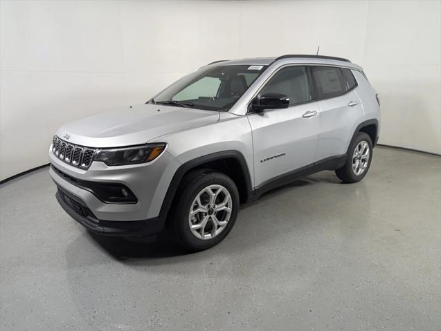 2025 Jeep Compass COMPASS LATITUDE 4X4