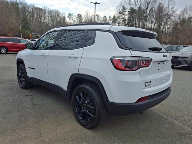 2025 Jeep Compass COMPASS LATITUDE 4X4