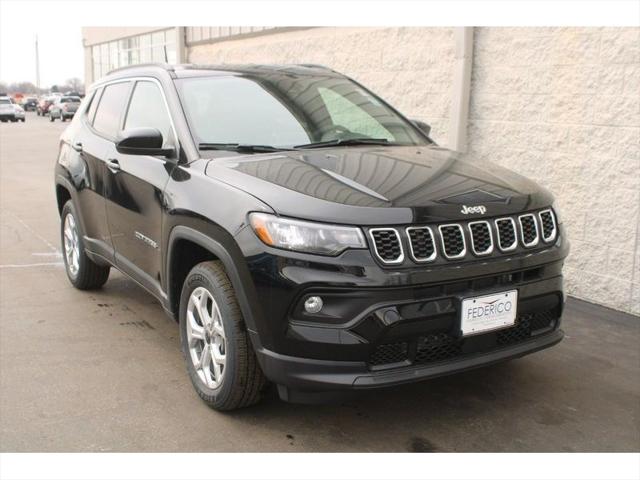 2025 Jeep Compass COMPASS LATITUDE 4X4