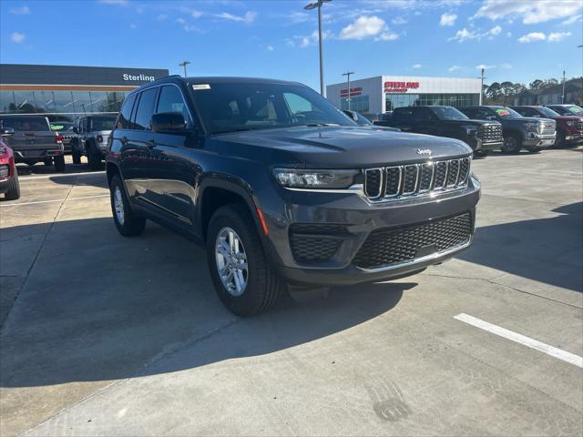 2025 Jeep Grand Cherokee GRAND CHEROKEE LAREDO 4X2