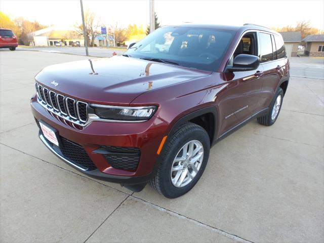 2025 Jeep Grand Cherokee GRAND CHEROKEE LAREDO X 4X4