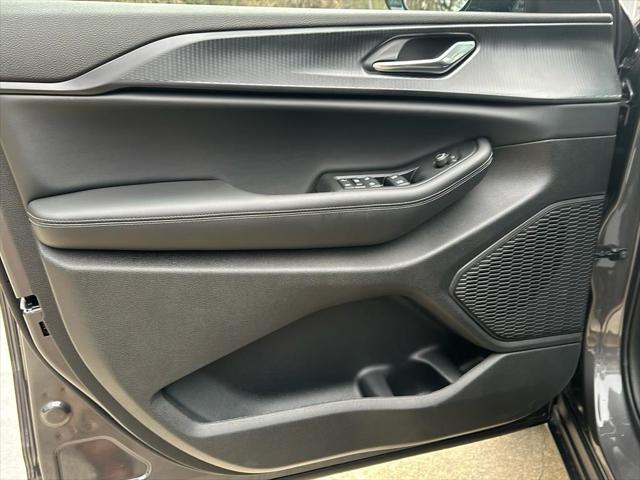 2025 Jeep Grand Cherokee GRAND CHEROKEE L ALTITUDE X 4X2