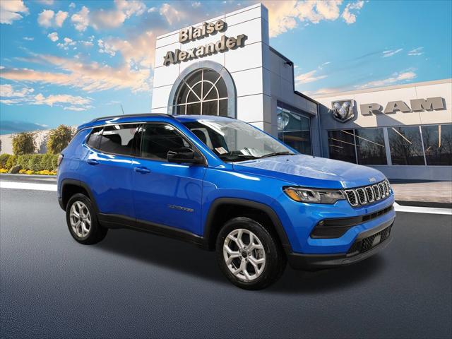 2025 Jeep Compass COMPASS LATITUDE 4X4