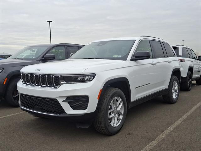 2025 Jeep Grand Cherokee GRAND CHEROKEE LAREDO X 4X4