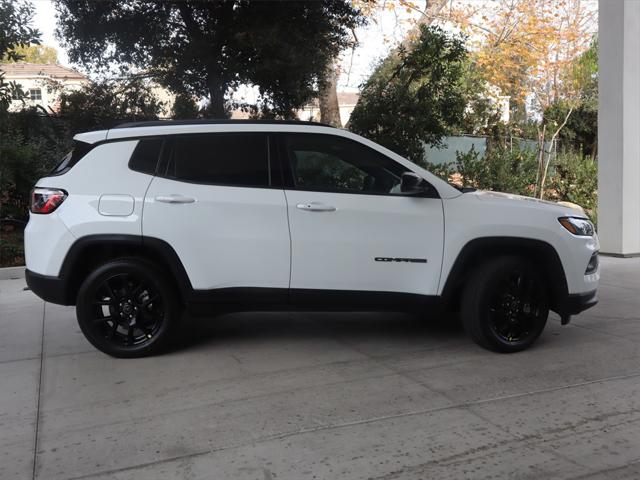 2025 Jeep Compass COMPASS LATITUDE 4X4