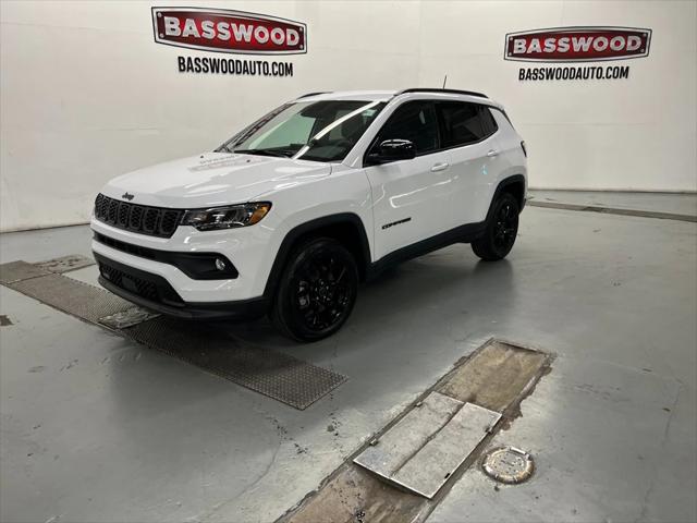 2025 Jeep Compass COMPASS LATITUDE 4X4