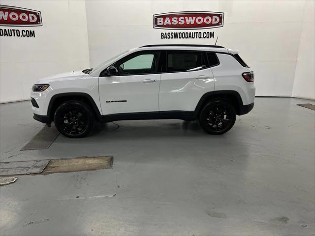 2025 Jeep Compass COMPASS LATITUDE 4X4