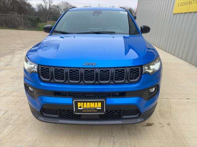 2025 Jeep Compass COMPASS LATITUDE 4X4
