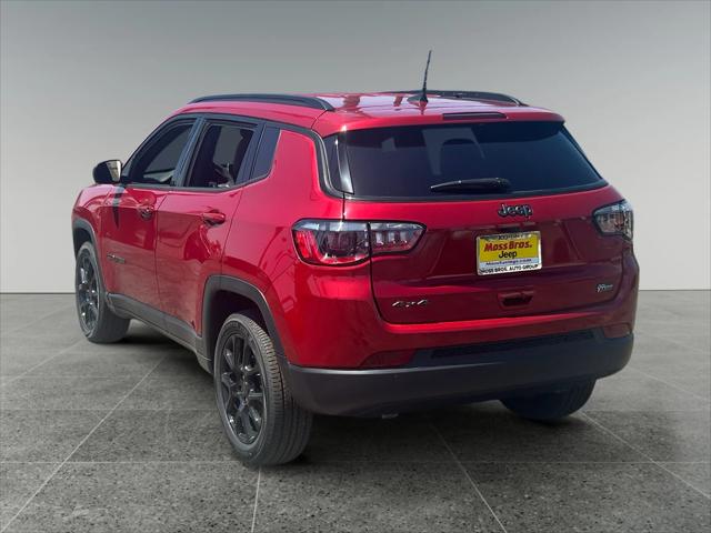 2025 Jeep Compass COMPASS LATITUDE 4X4